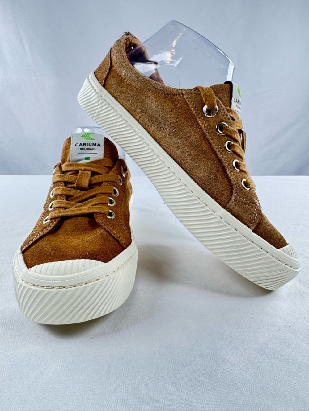 Cariuma OCA Low Camel Suede Sneakers Women’s 7 Men’s 5.5 Skate Shoes 100102002W